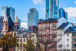 Frankfurt am Main entdecken: Ultimativer Leitfaden zur Planung einerunvergesslichen Urlaubsreise und zu den besten Mietoptionen
