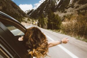 Reisen mit Auto und Anhänger: Der ultimative Guide für lange Touren