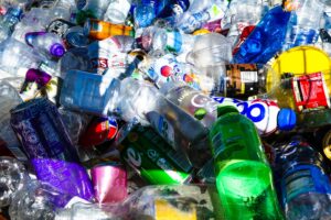 Globales Recycling: Pfandflaschen als Wegbereiter
